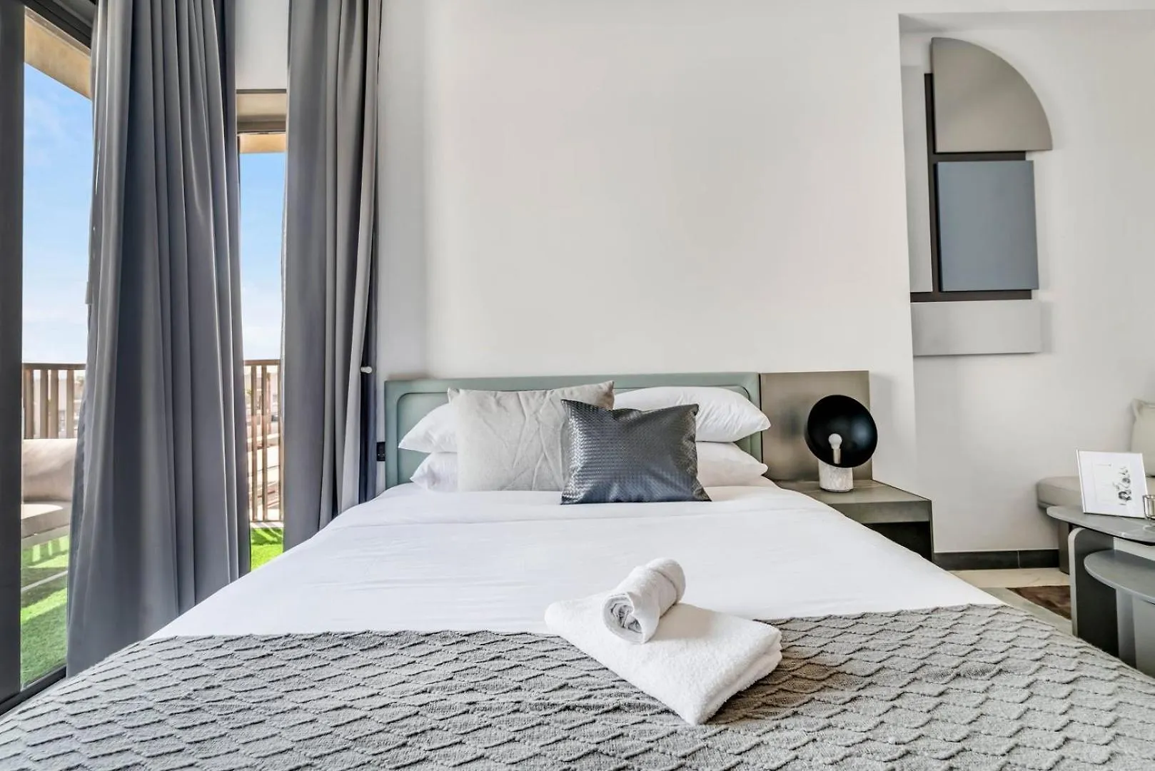 Guestready - Modern Studio With Balcony In Dubai 0*,